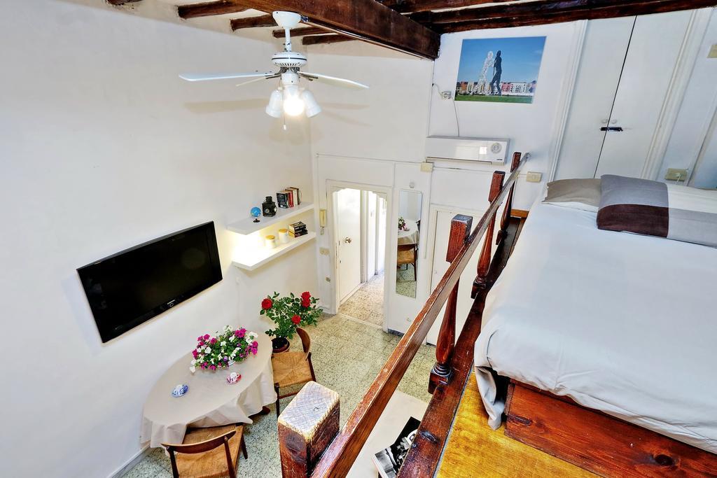 Pretty Flat Trastevere Apartment Rome